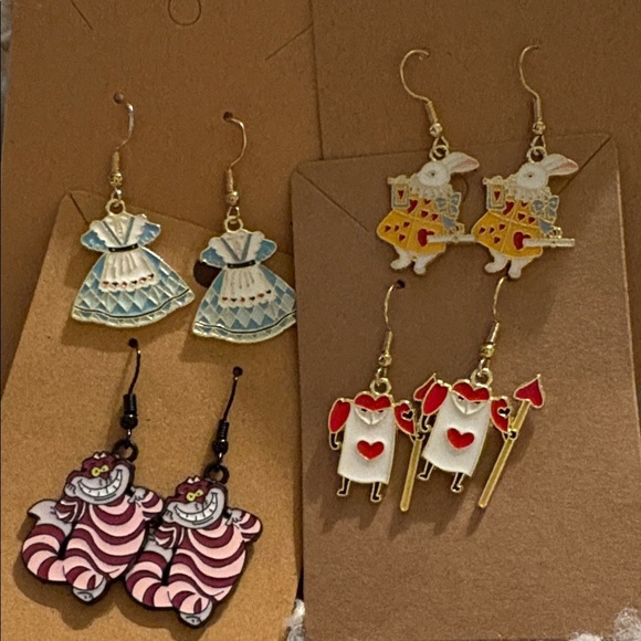 Jewelry - Alice in Wonderland Themed Earrings Set